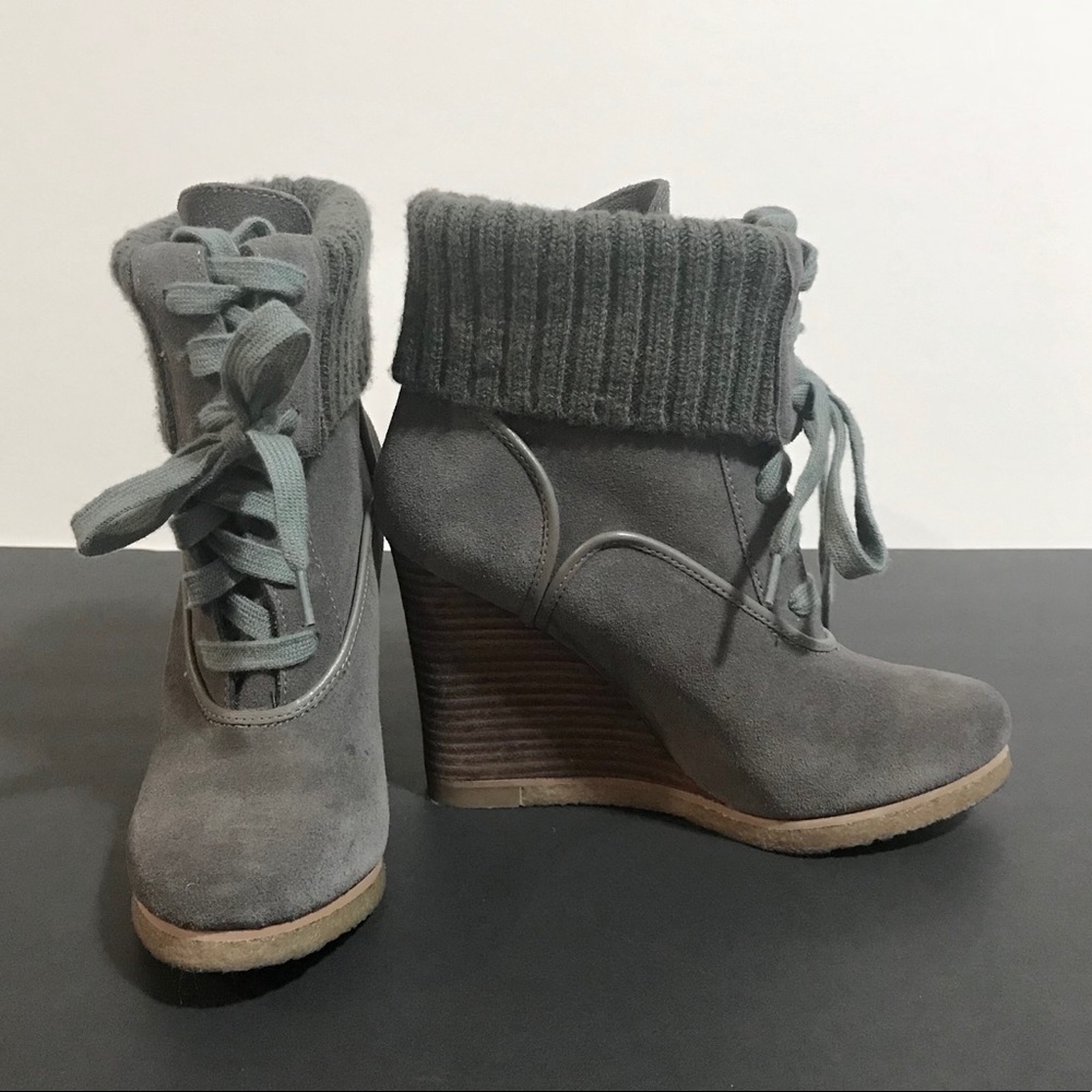 *New* Steve Madden Suede Wedge Boots